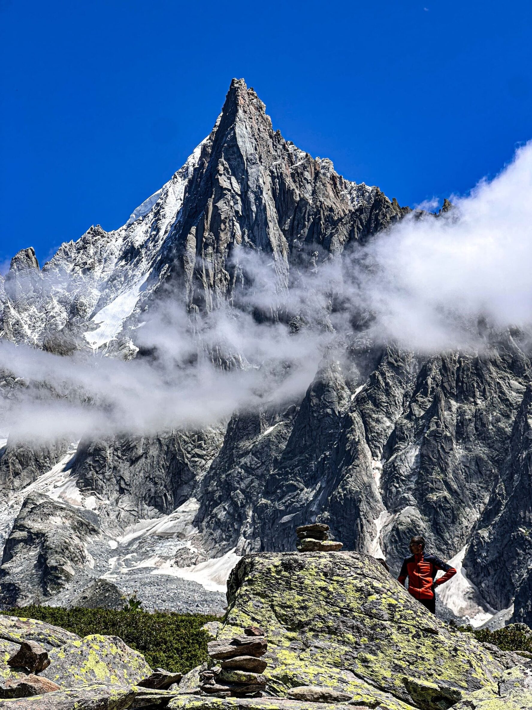 Peaks clouds Mont Blanc