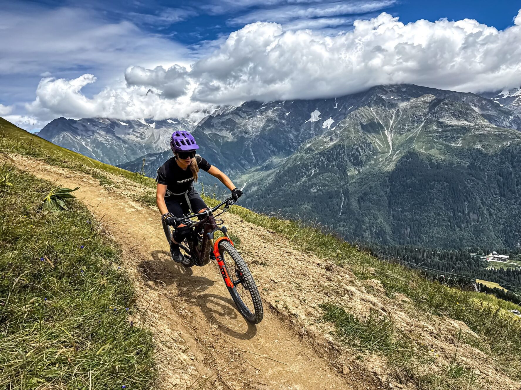WOman MTB Mont Blanc