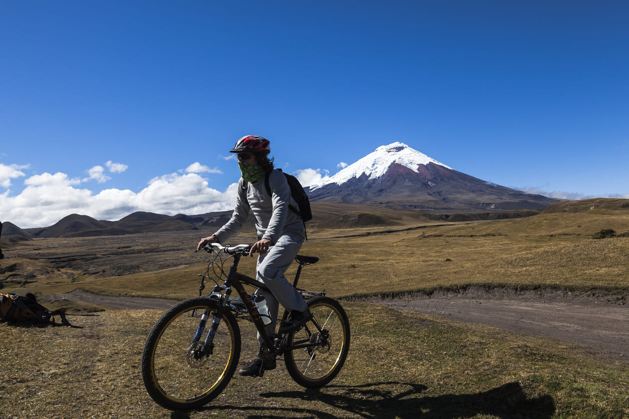 cycling cotopaxi ecuador