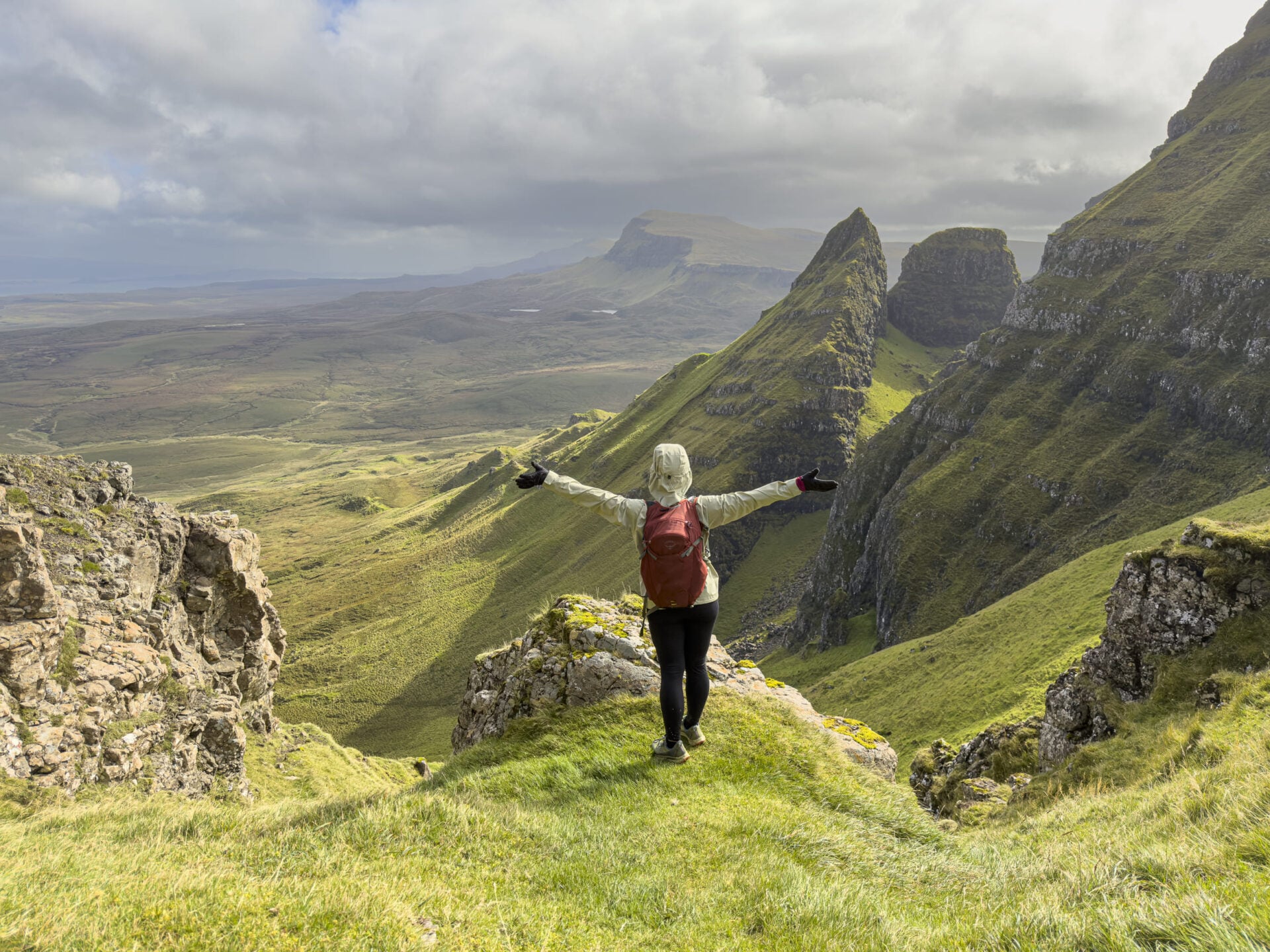 happy hiker at quiraing