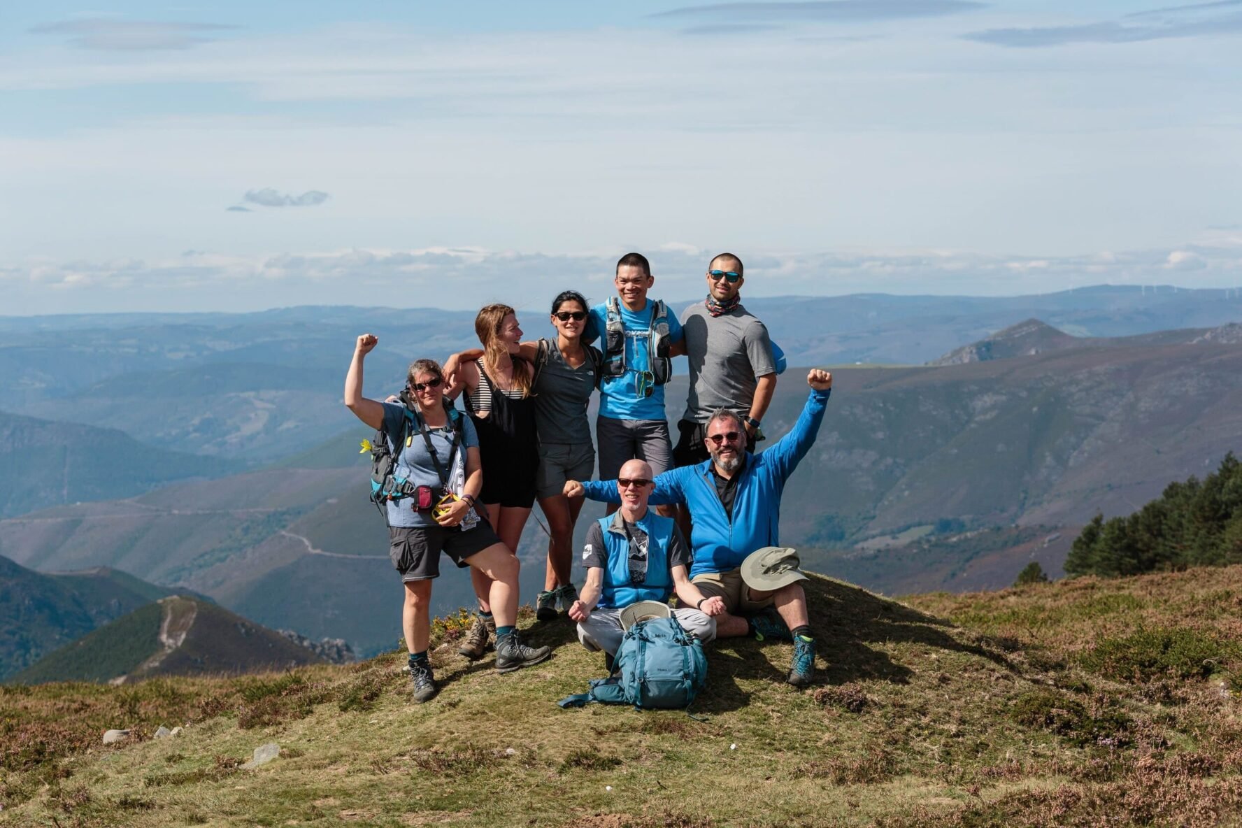 viewpoint hikers portugal