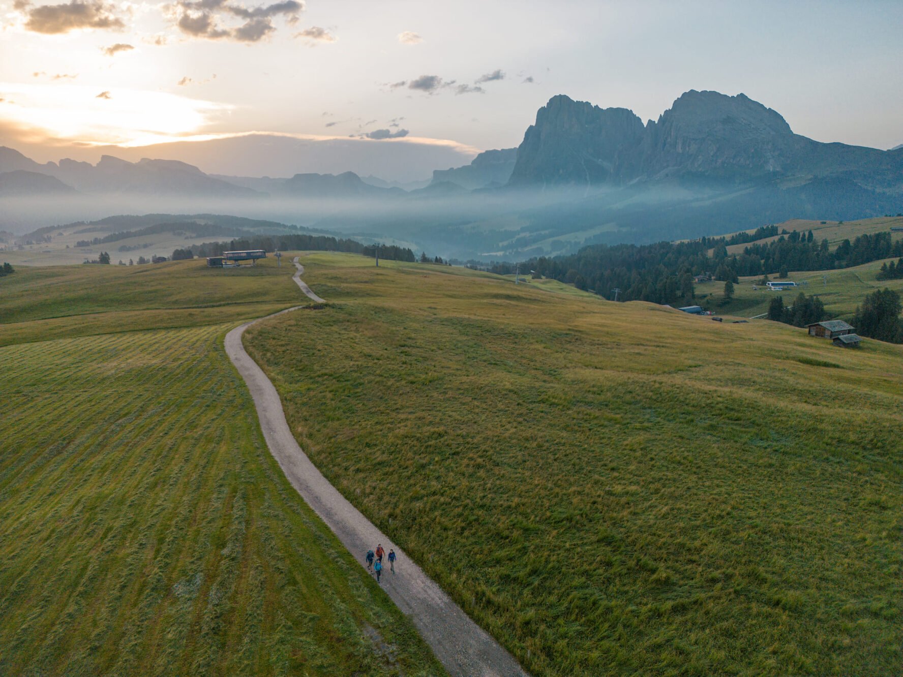 aerial hikers dolomites