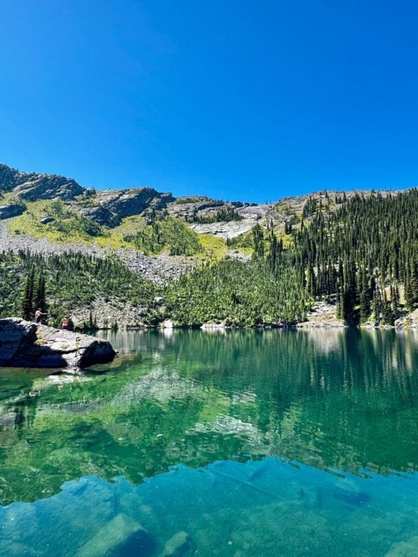 two hikers glacier np
