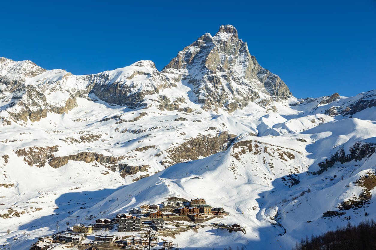 cervinia skiing