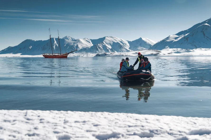 A dinghy in Sbalbard