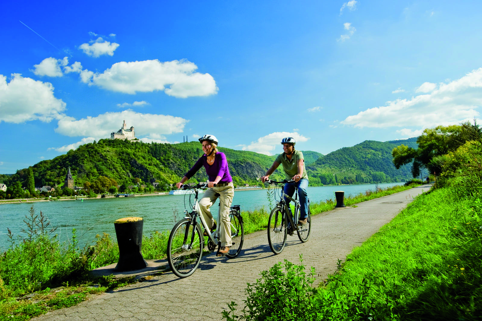happy cyclists rhine