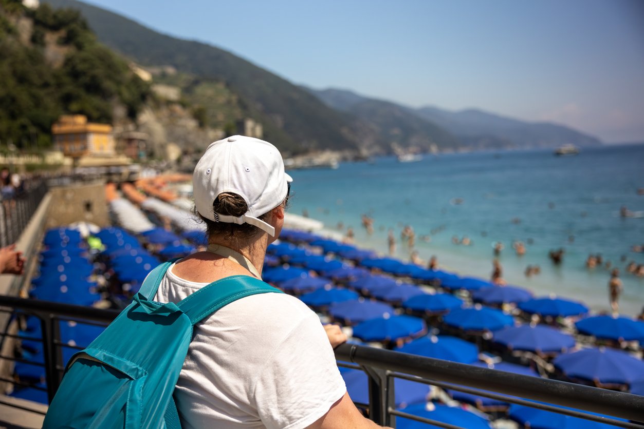 hiker monterosso beach italy
