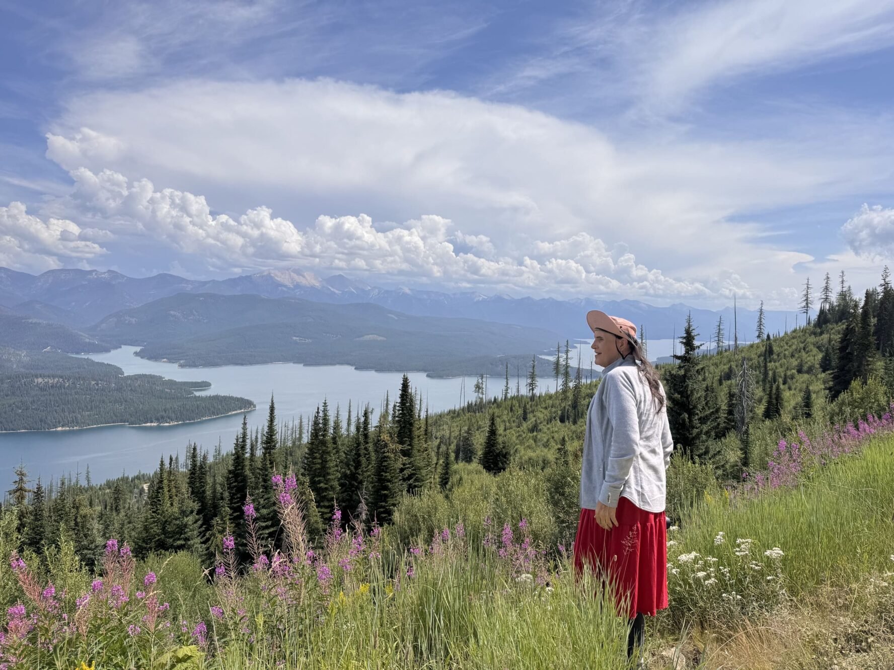 hiker outlook montana