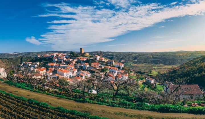 longroiva village portugal