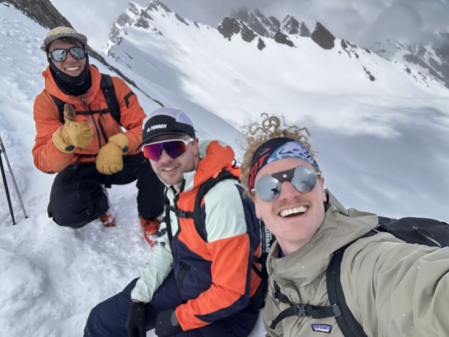 resting skiing aosta