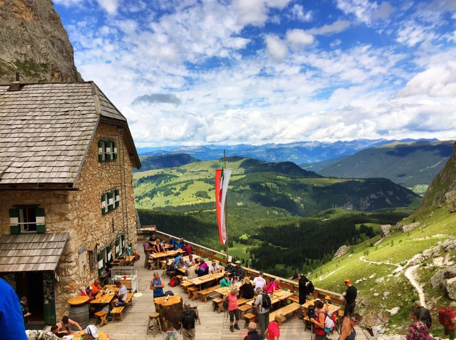 rifugio break dolomites