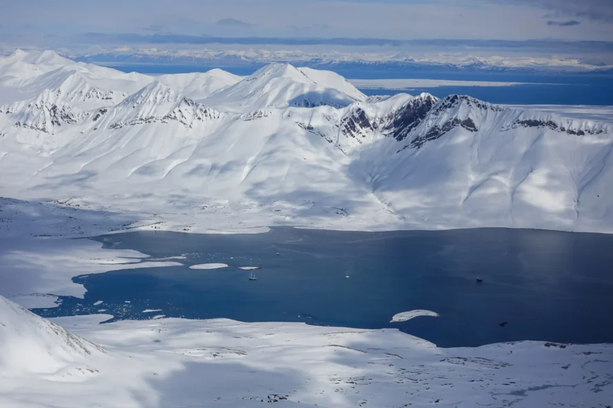 A landscape you'll encounter while skiing Svalbard.