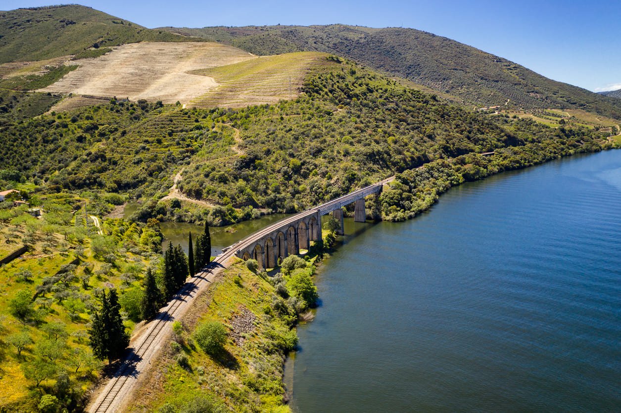 train ride douro
