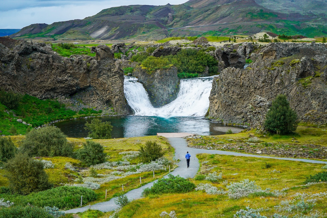 two waterfalls landmannalaugar