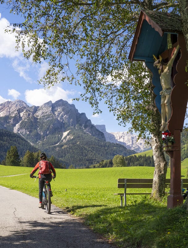Dolomites cycling tour
