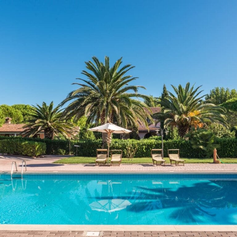 villa toscana pool