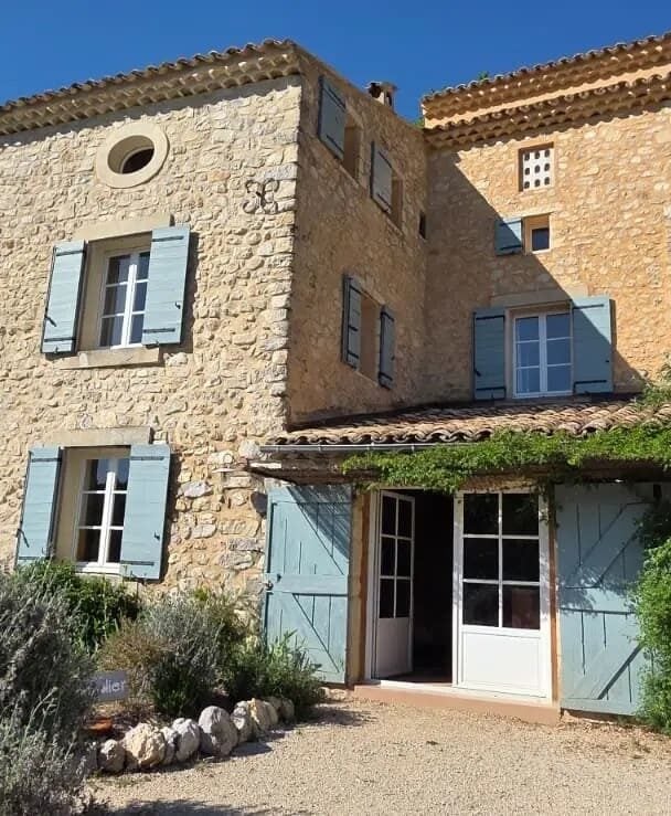 turn road provence