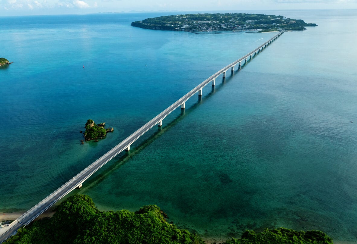 kouri bridge japan
