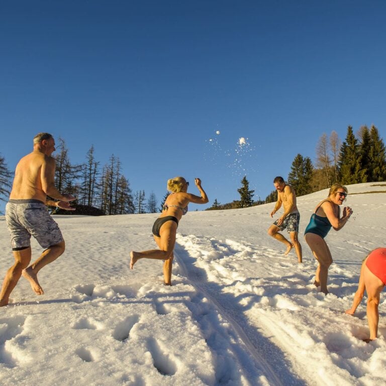 Snowfight in the Dolomites