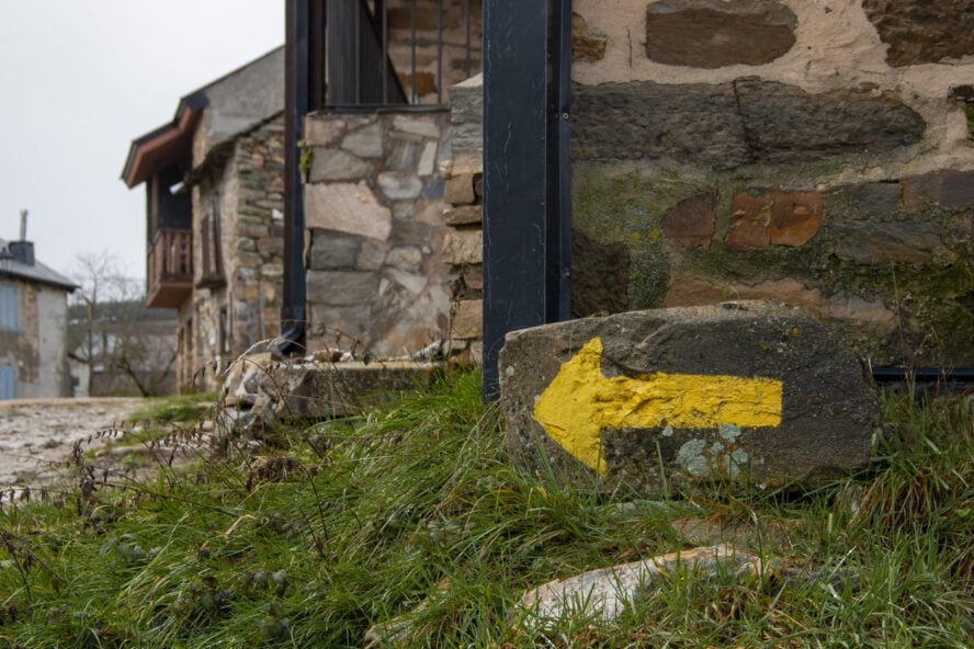 Camino yellow arrow