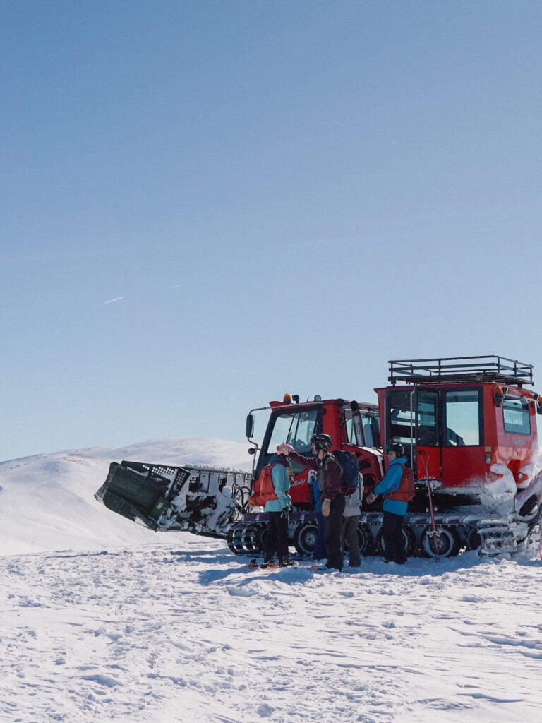 cat skiing goderdzi