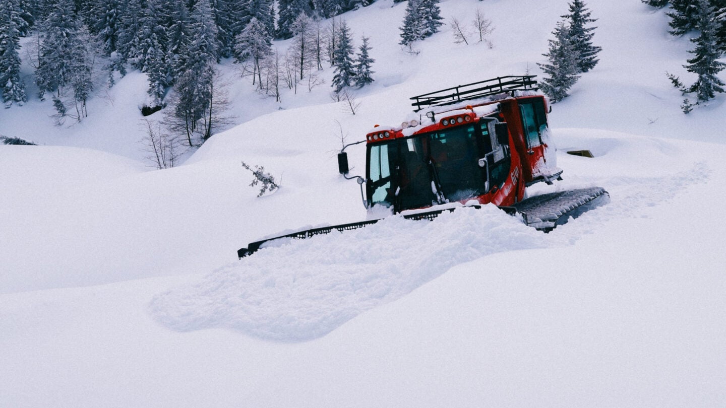 cat skiing mountain