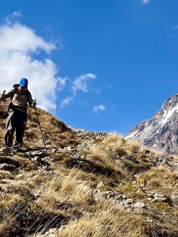 georgia kazbegi trekking