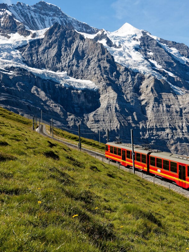 bernese oberland hiking tour