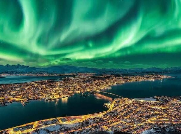 Arrival in Tromsø and transfer to Lyngen