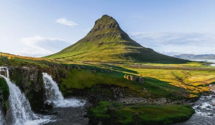 kirkjufell mountain summer