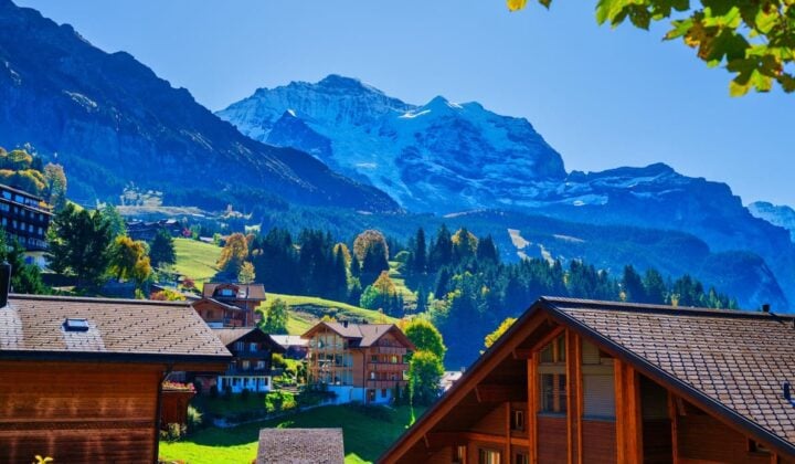 Arrival in Wengen, welcome briefing, and dinner — Hiking in Wengen | Switzerland