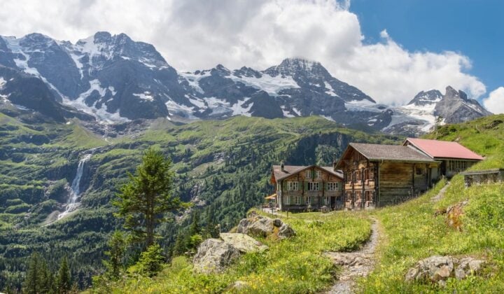 Jungfrau-Aletsch and the waterfall valley — Hiking in Wengen | Switzerland
